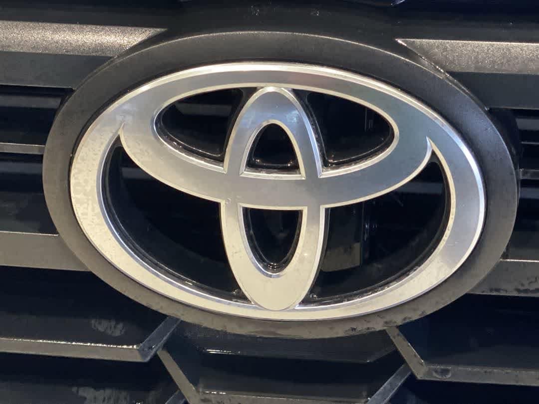 Thumbnail: 2025 Toyota Tacoma - 10