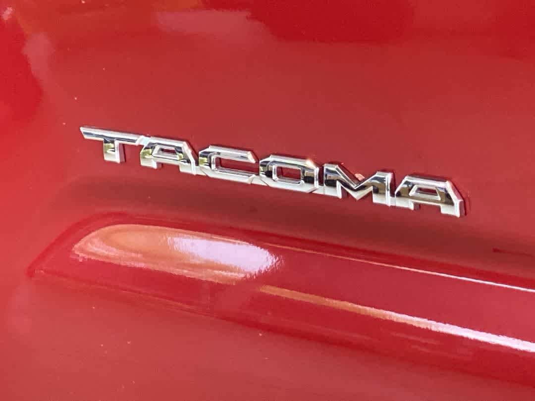 Thumbnail: 2021 Toyota Tacoma - 11