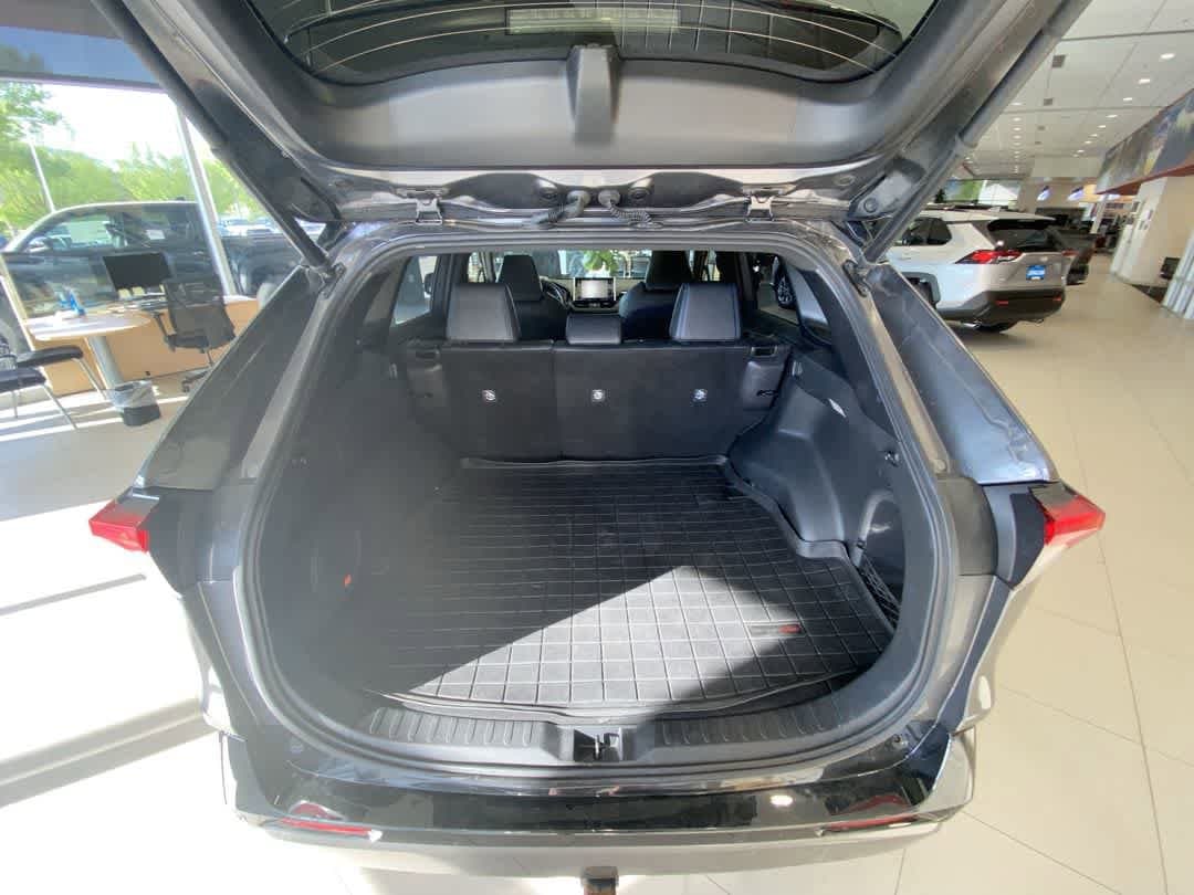 Thumbnail: 2020 Toyota RAV4 - 27