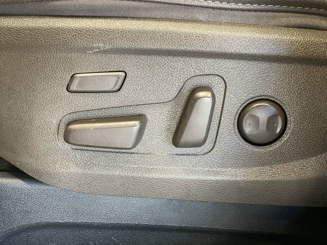 Thumbnail: 2020 Kia Telluride - 15