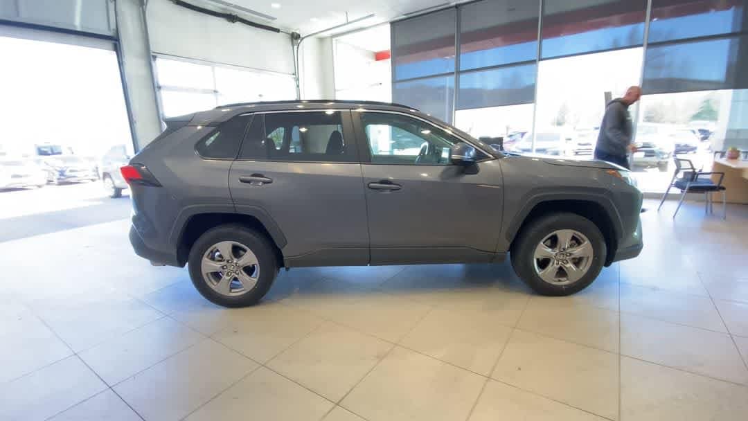 Thumbnail: 2025 Toyota RAV4 - 9