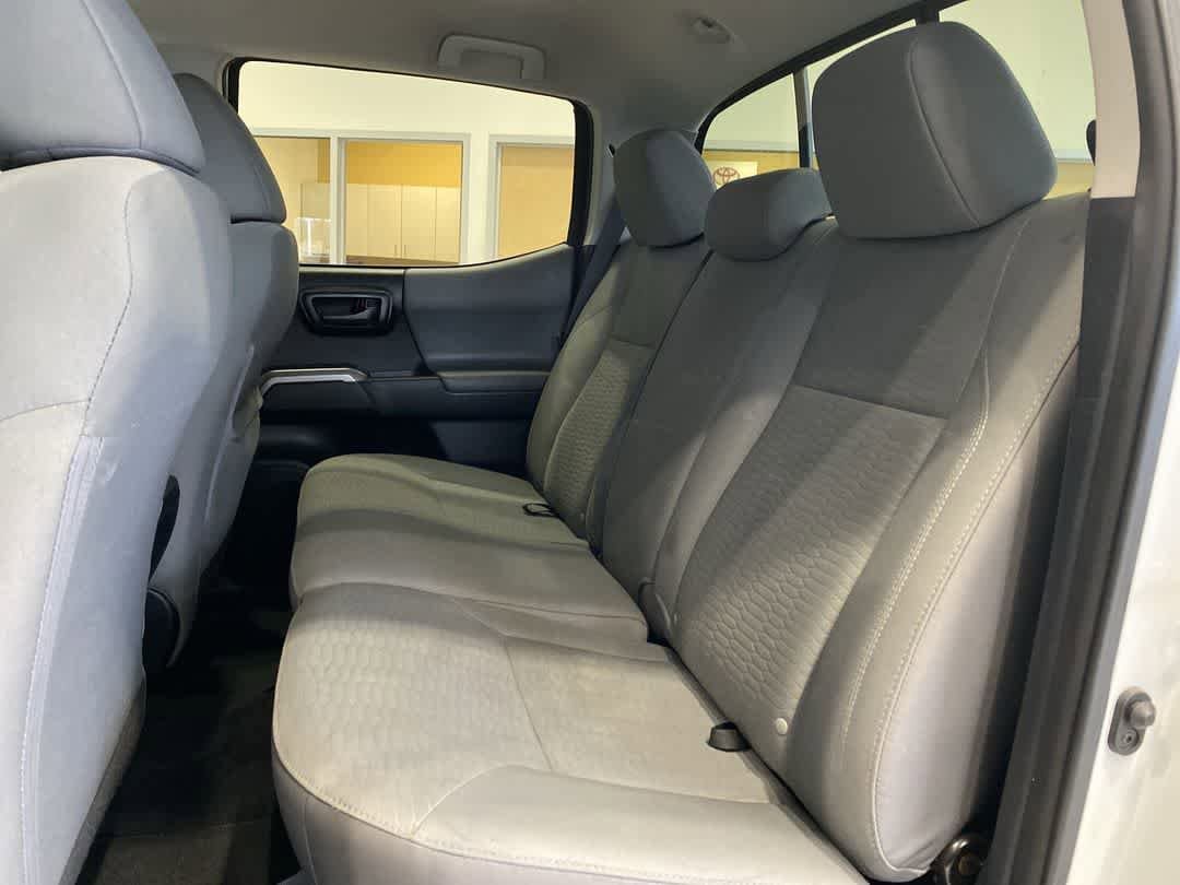 Thumbnail: 2018 Toyota Tacoma - 21