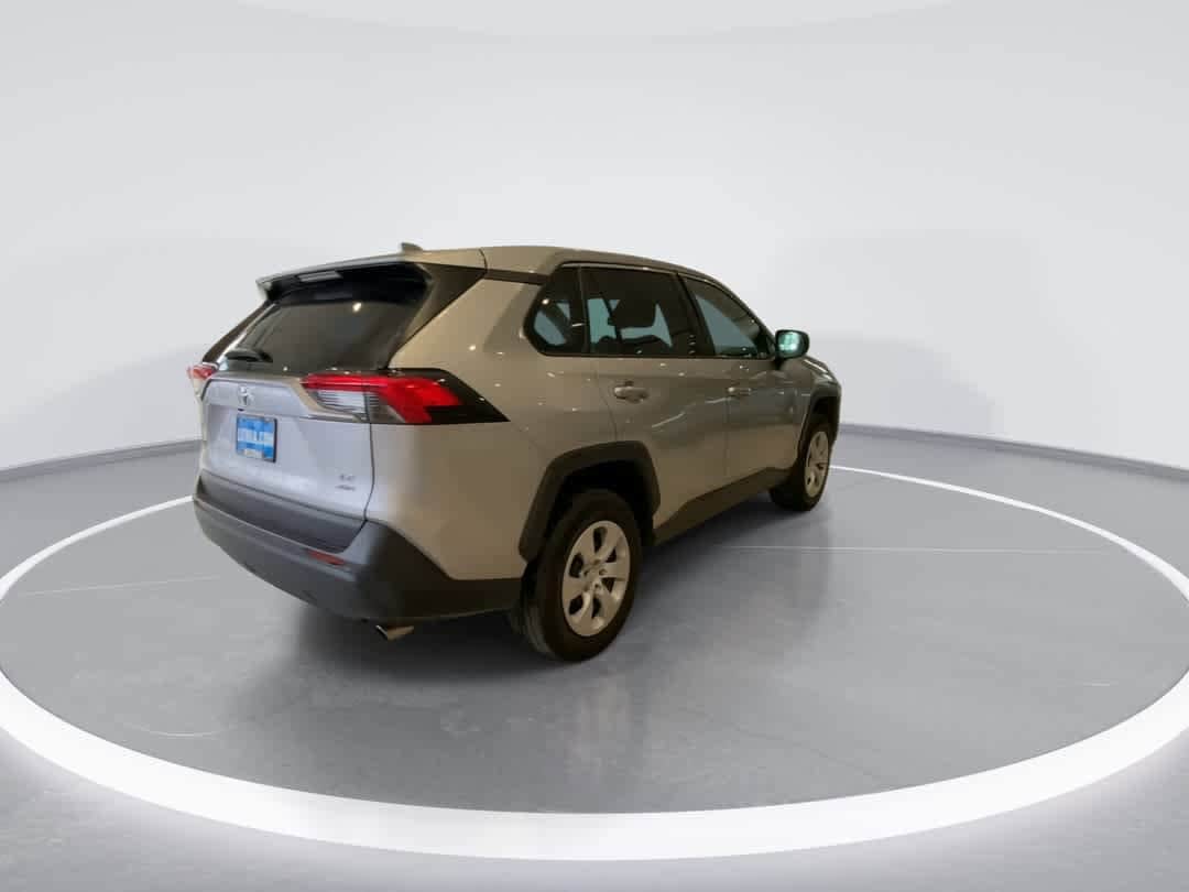 Thumbnail: 2024 Toyota RAV4 - 8