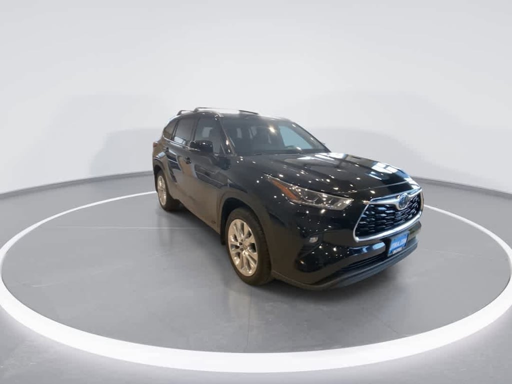 Used 2023 Toyota Highlander Hybrid Limited SUV