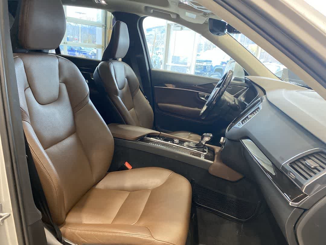 Thumbnail: 2019 Volvo XC90 - 24