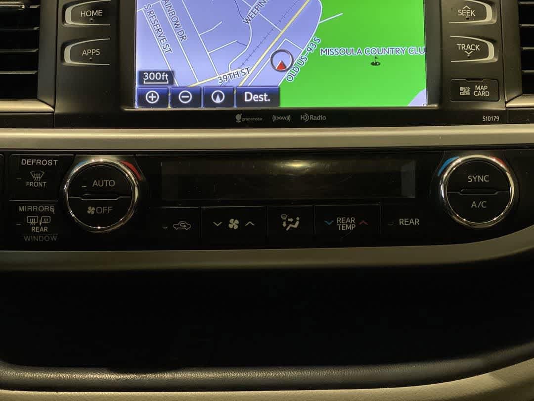 Thumbnail: 2018 Toyota Highlander - 23