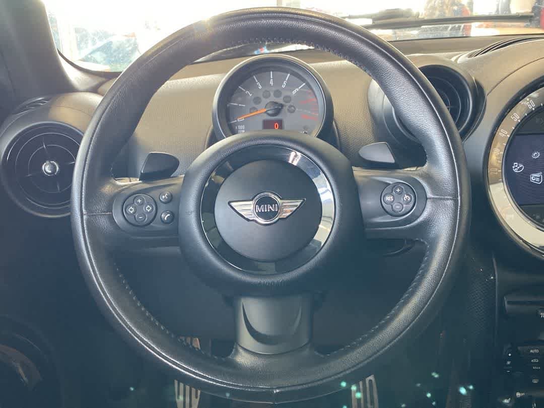 Thumbnail: 2016 MINI Cooper Countryman - 16