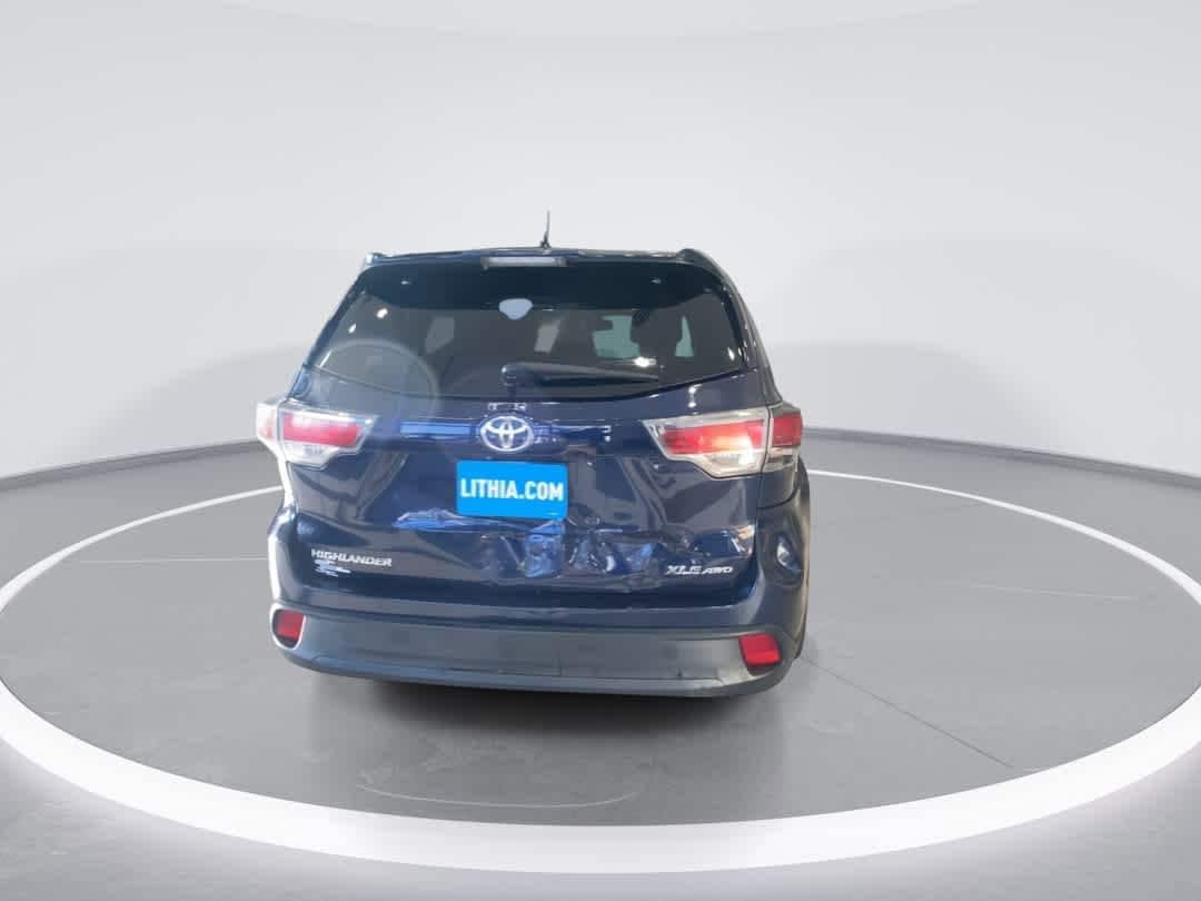 Thumbnail: 2015 Toyota Highlander - 7