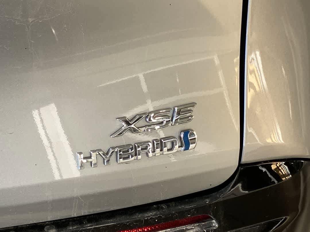 Thumbnail: 2022 Toyota Sienna - 12