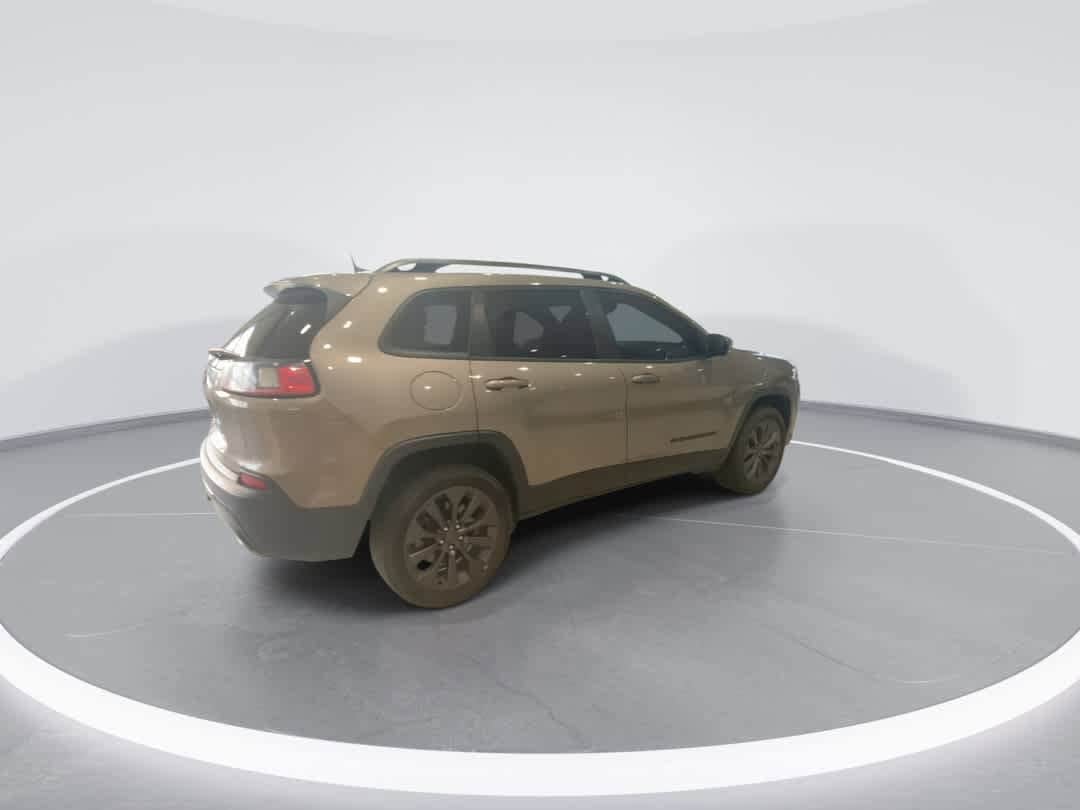 Thumbnail: 2021 Jeep Cherokee - 8