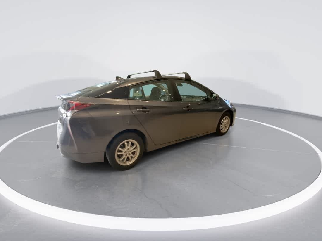 Thumbnail: 2018 Toyota Prius - 8