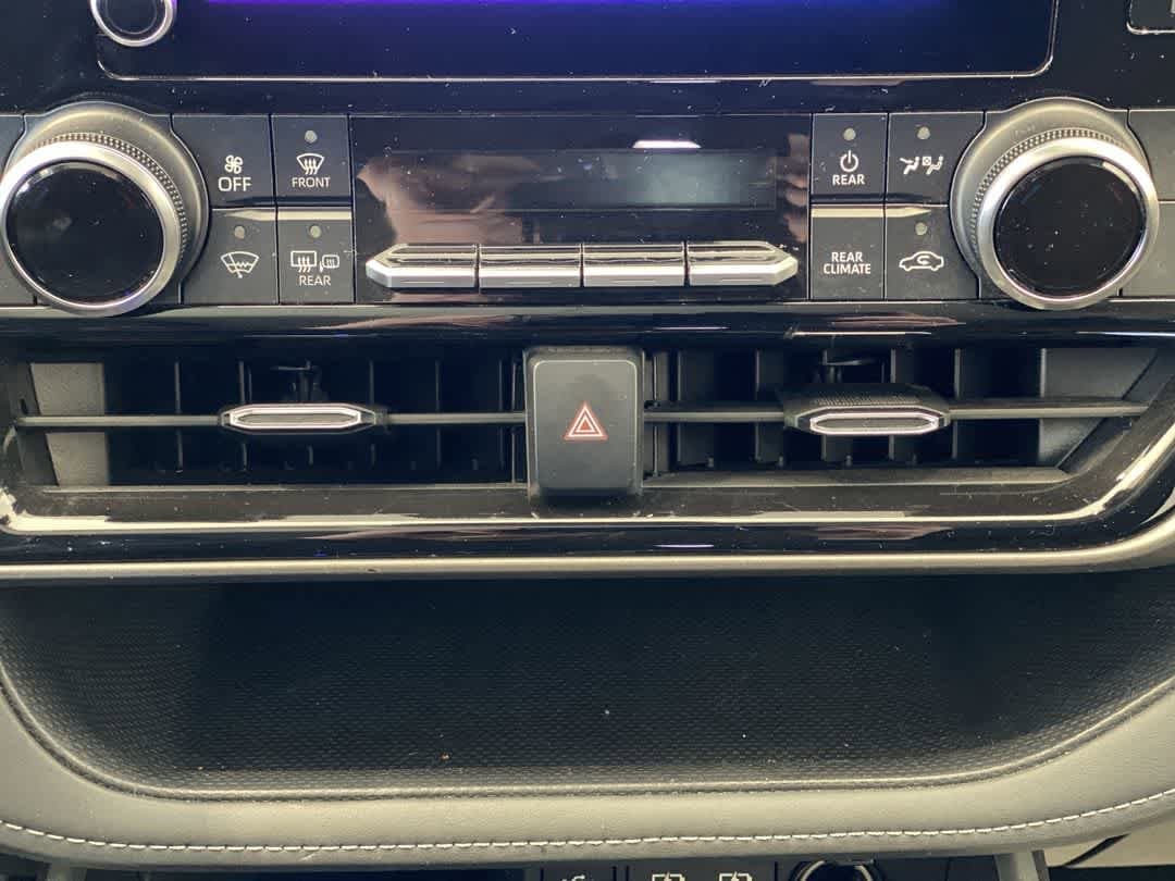 Thumbnail: 2024 Toyota Highlander - 21