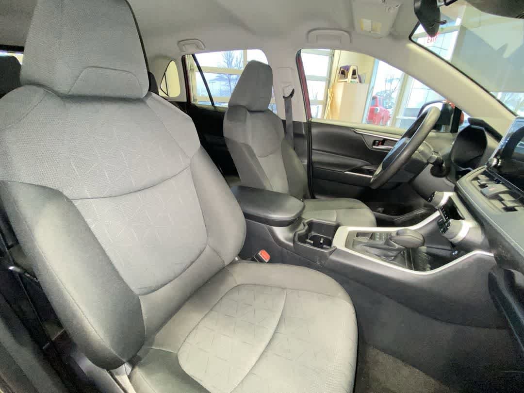 Thumbnail: 2025 Toyota RAV4 - 25