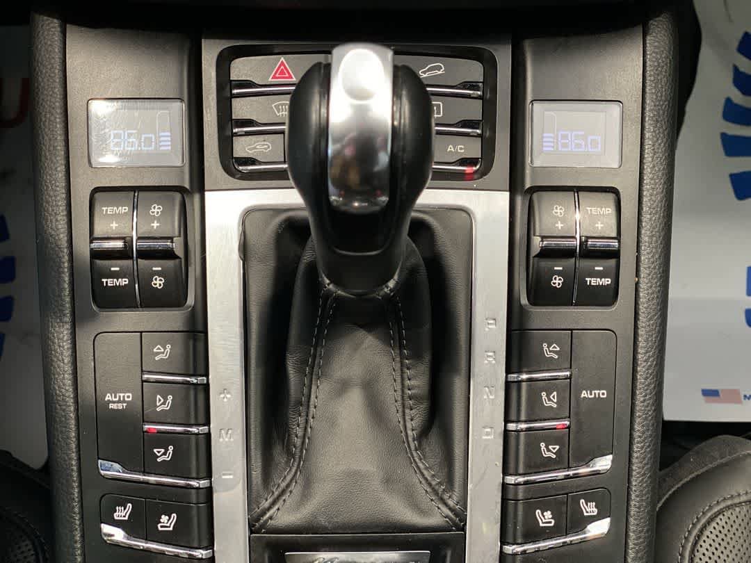 Thumbnail: 2018 Porsche Macan - 20