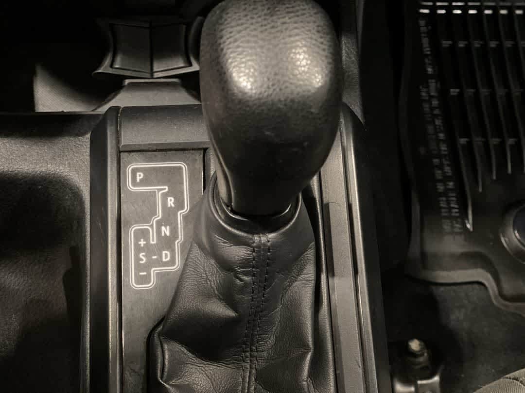 Thumbnail: 2017 Toyota Tacoma - 21