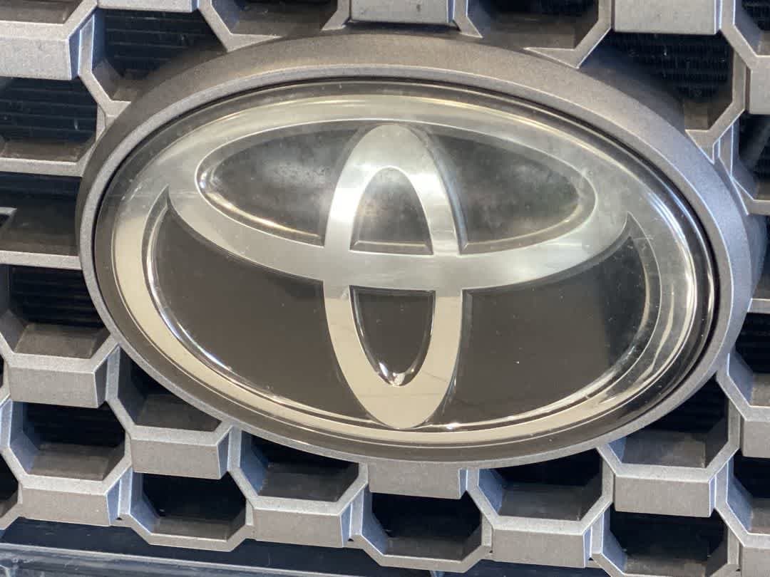 Thumbnail: 2019 Toyota Tundra - 10