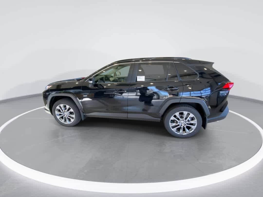 Thumbnail: 2025 Toyota RAV4 - 5