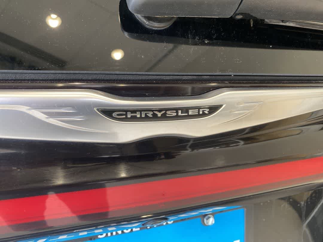 Thumbnail: 2023 Chrysler Pacifica - 11