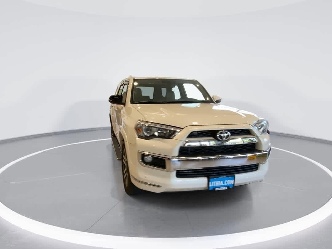 Thumbnail: 2018 Toyota 4Runner - 3
