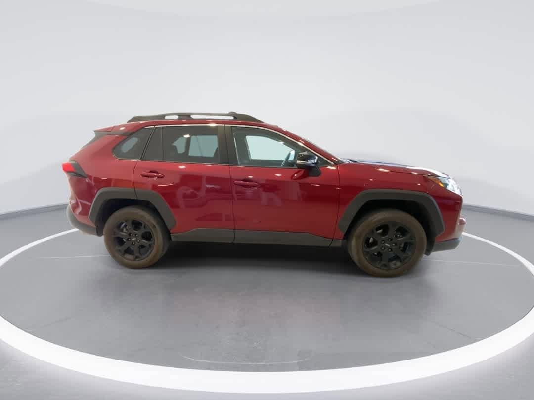 Thumbnail: 2022 Toyota RAV4 - 9