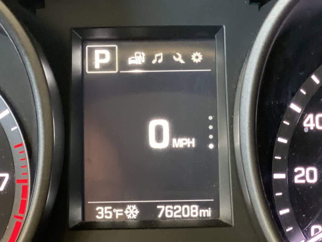 Thumbnail: 2017 Hyundai Santa Fe - 18