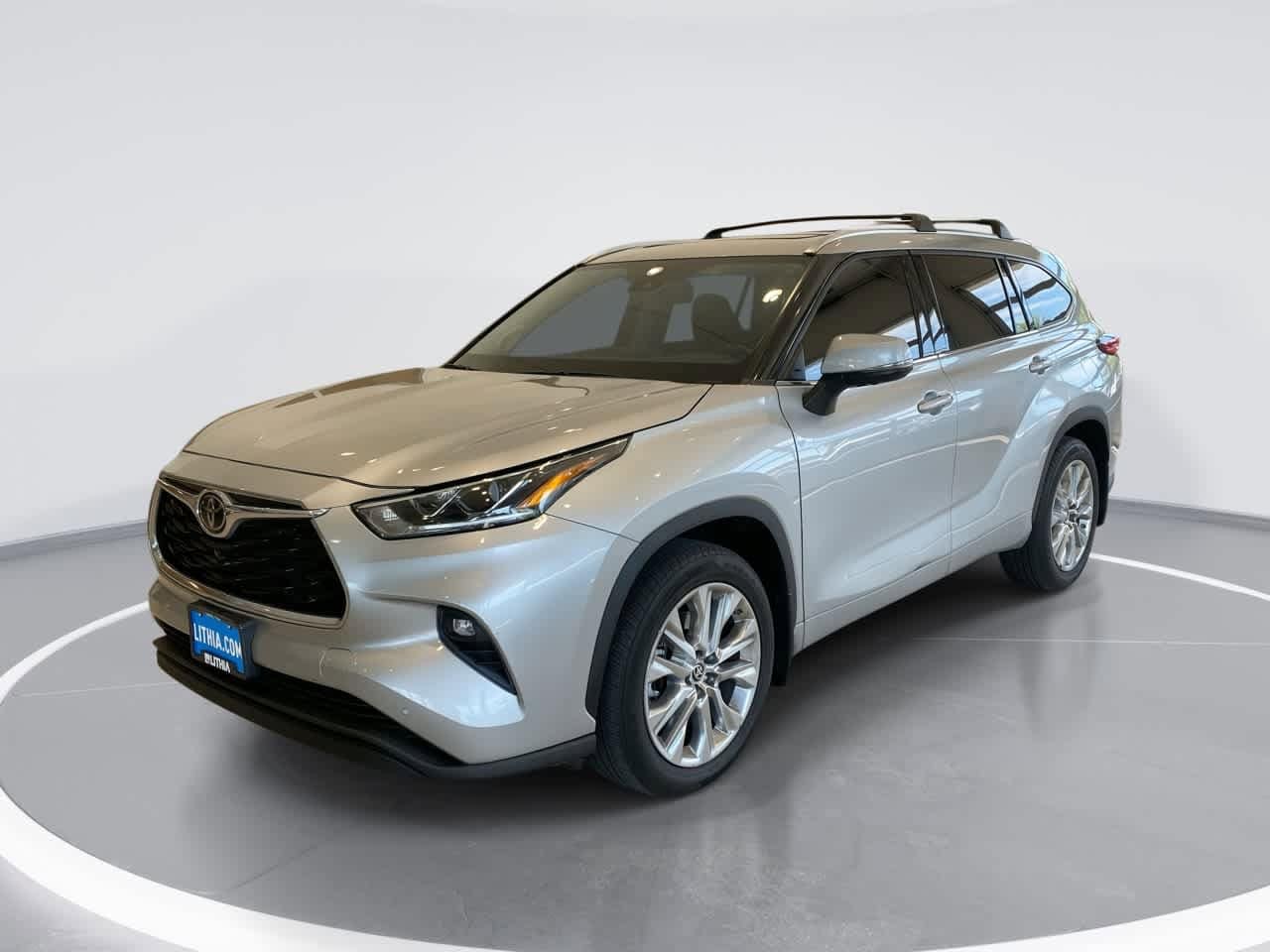 Thumbnail: 2022 Toyota Highlander - 1