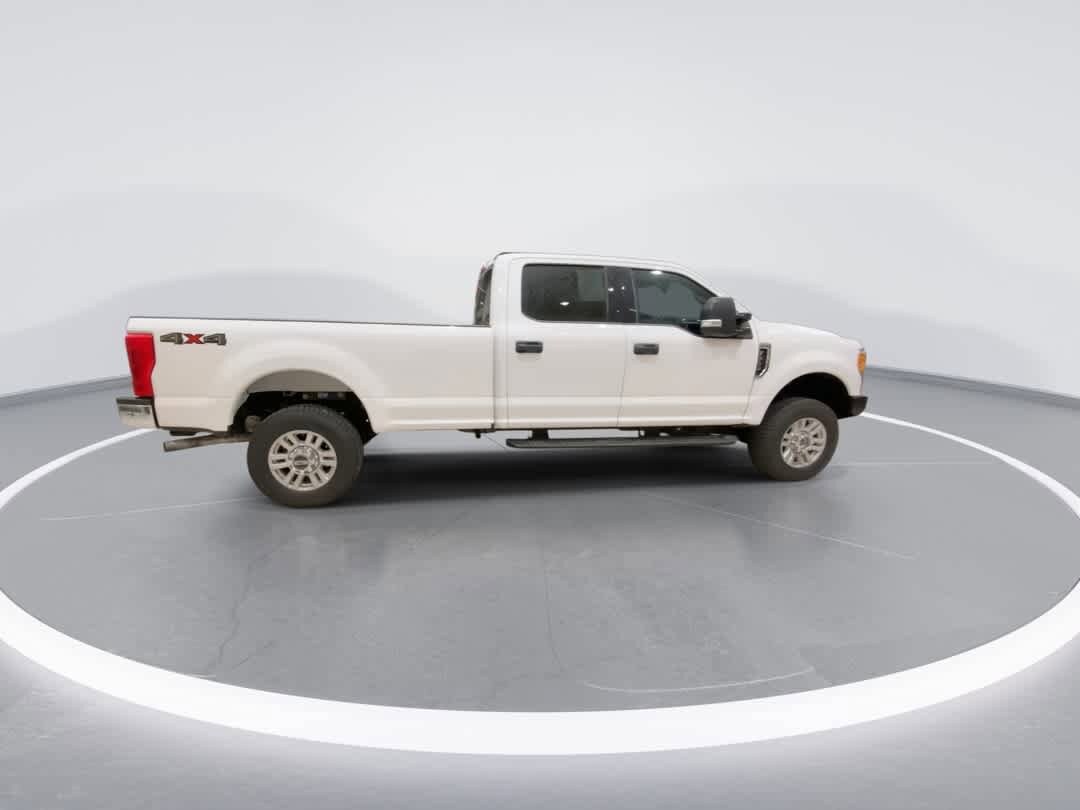 Thumbnail: 2017 Ford F-350 - 9