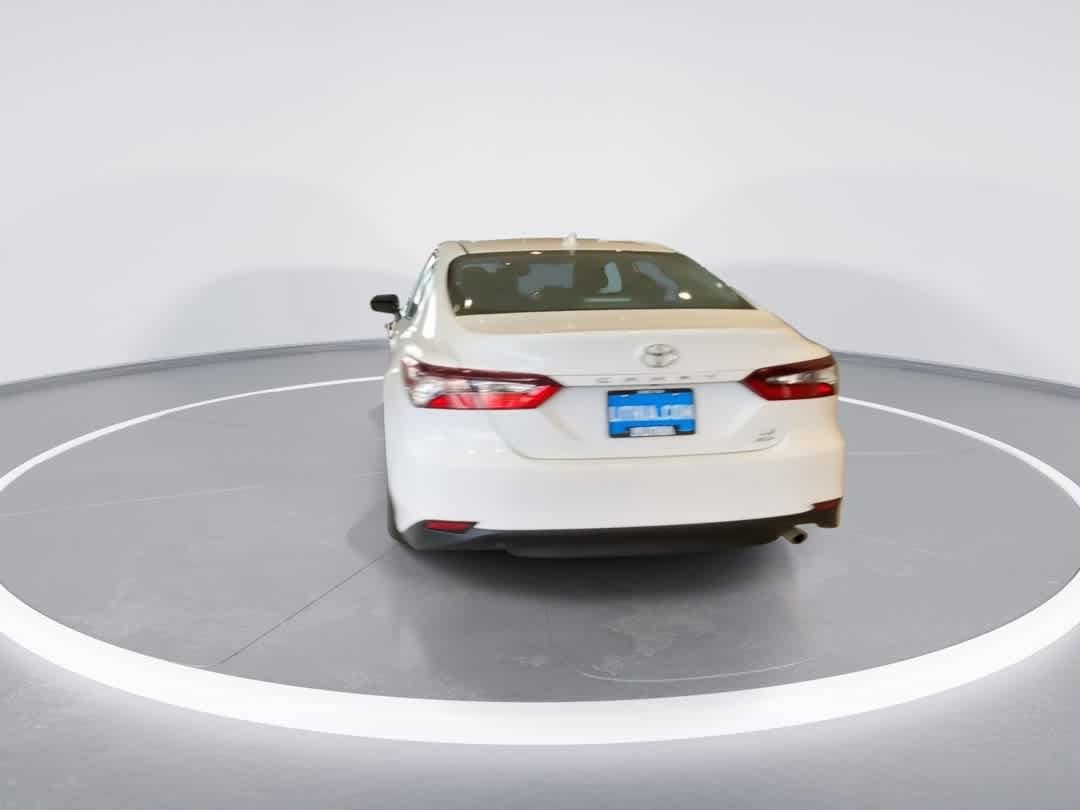 Thumbnail: 2022 Toyota Camry - 8