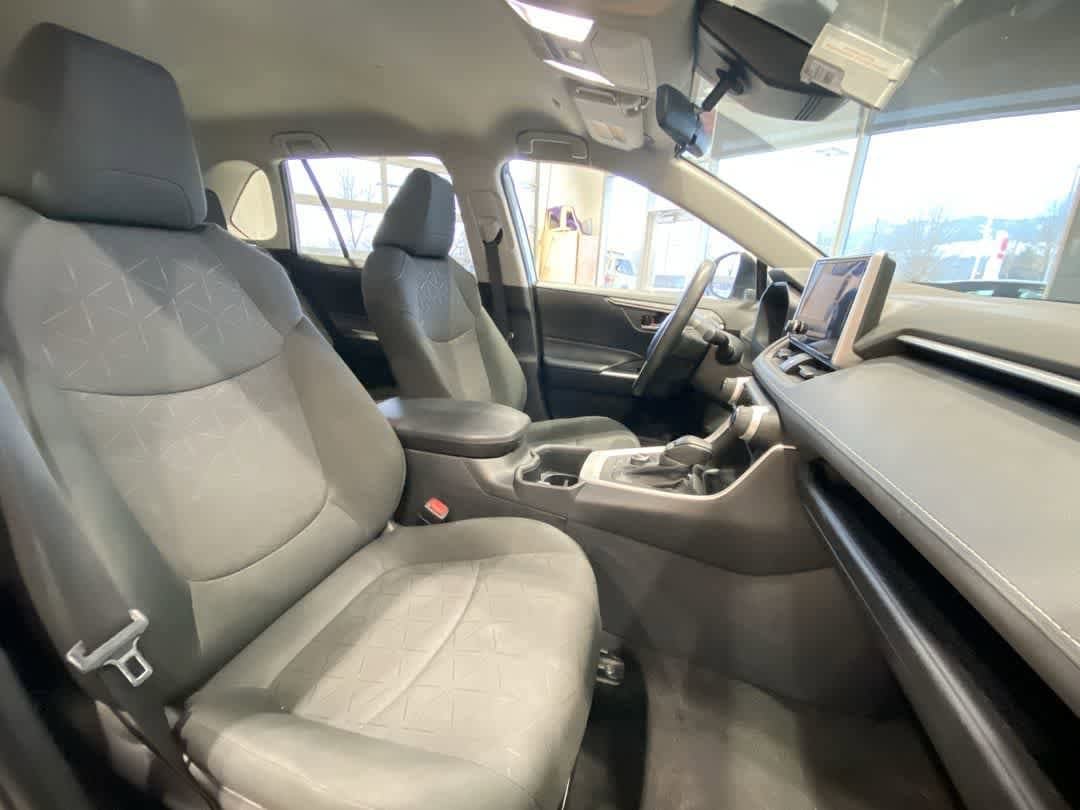 Thumbnail: 2024 Toyota RAV4 - 26