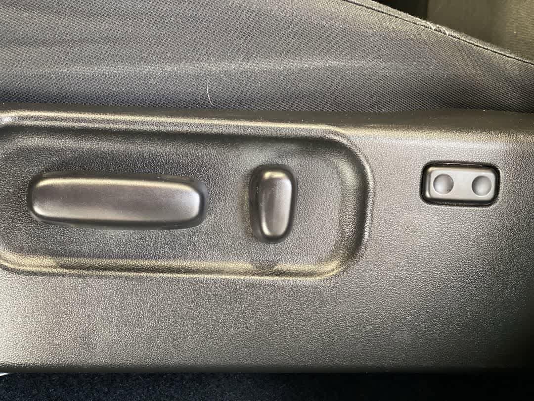 Thumbnail: 2020 Toyota Tacoma - 14