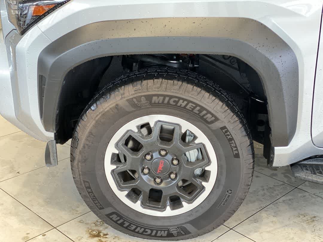 Thumbnail: 2025 Toyota 4Runner - 13