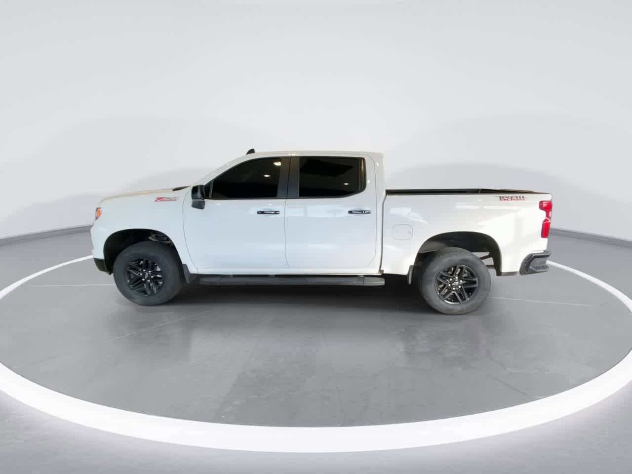Thumbnail: 2023 Chevrolet Silverado 1500 - 5