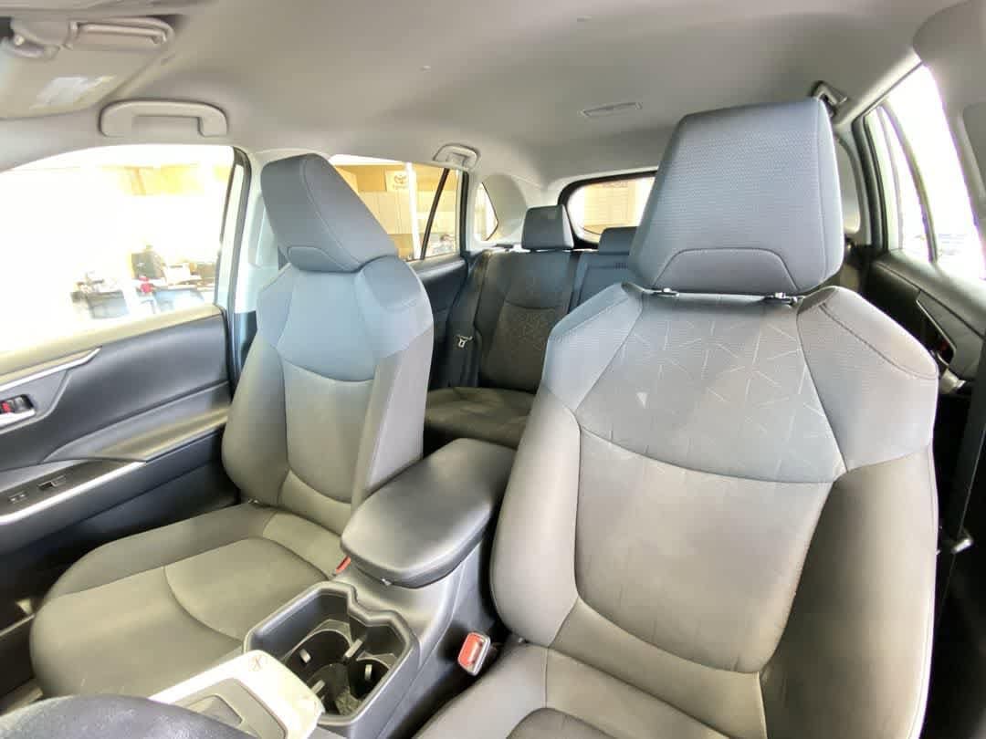 Thumbnail: 2025 Toyota RAV4 - 14