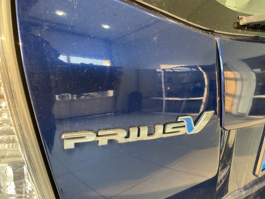 Thumbnail: 2012 Toyota Prius v - 11