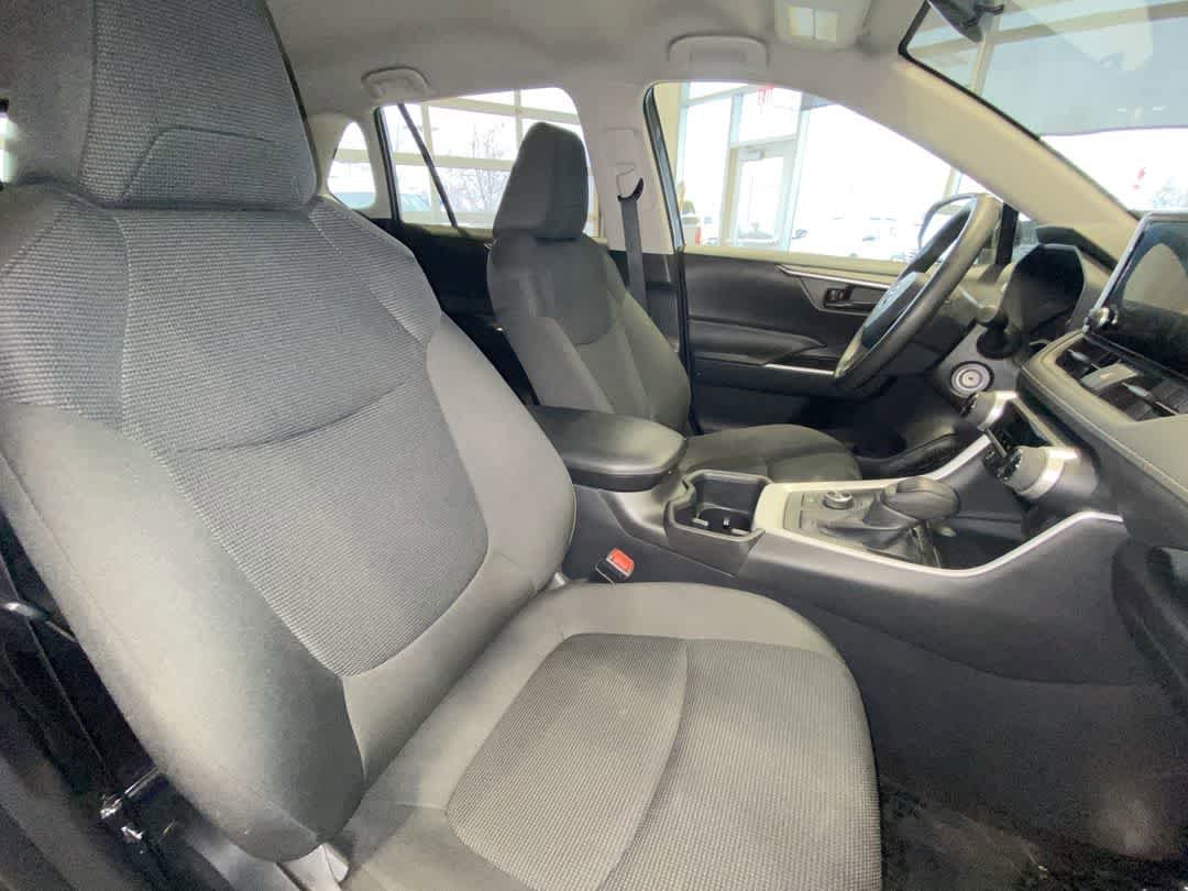 Thumbnail: 2025 Toyota RAV4 - 21