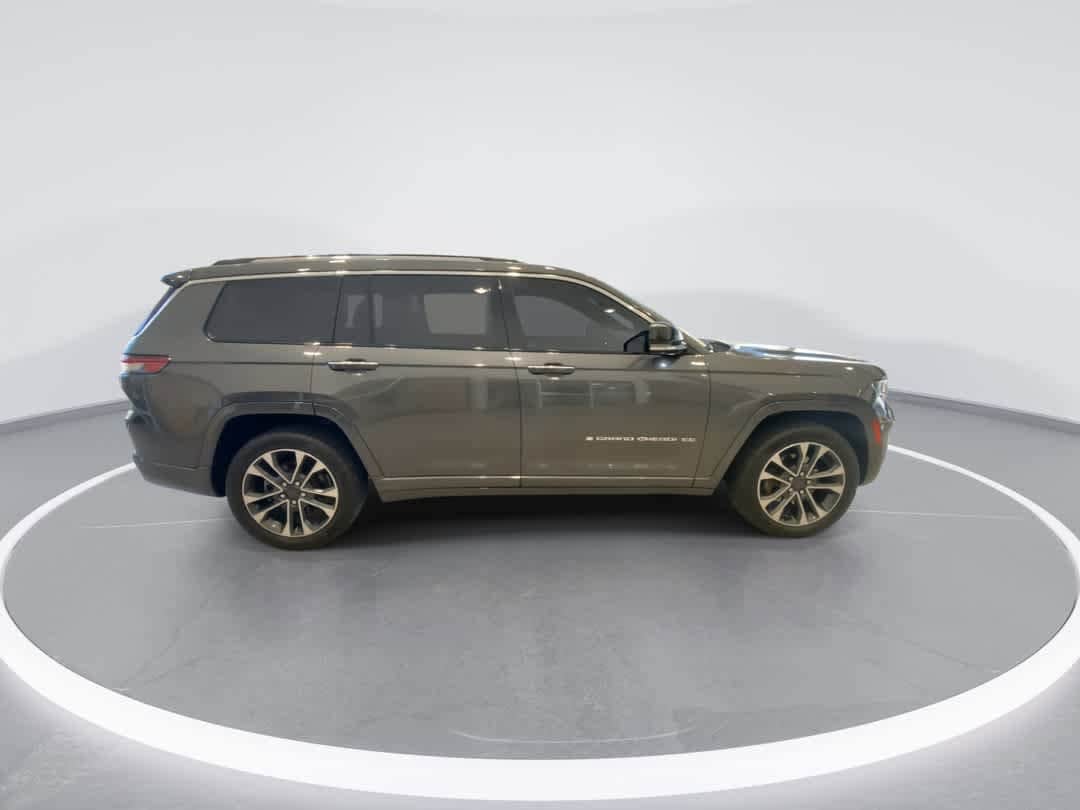 Thumbnail: 2022 Jeep Grand Cherokee - 9