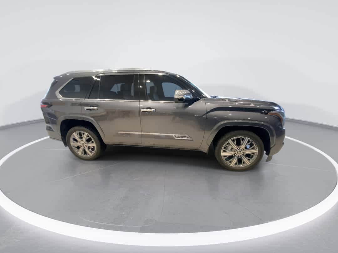 Thumbnail: 2023 Toyota Sequoia - 9