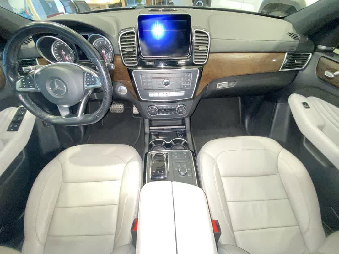 Thumbnail: 2016 Mercedes-Benz GLE - 23