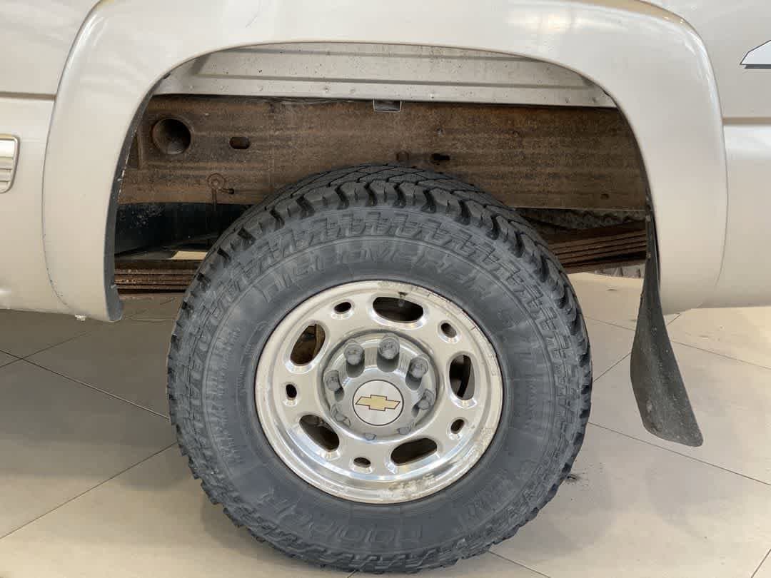 Thumbnail: 2002 Chevrolet Silverado 2500 - 13