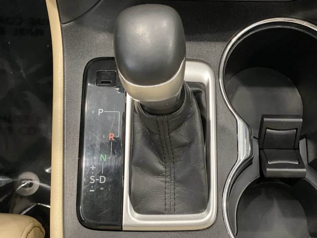 Thumbnail: 2019 Toyota Highlander - 23