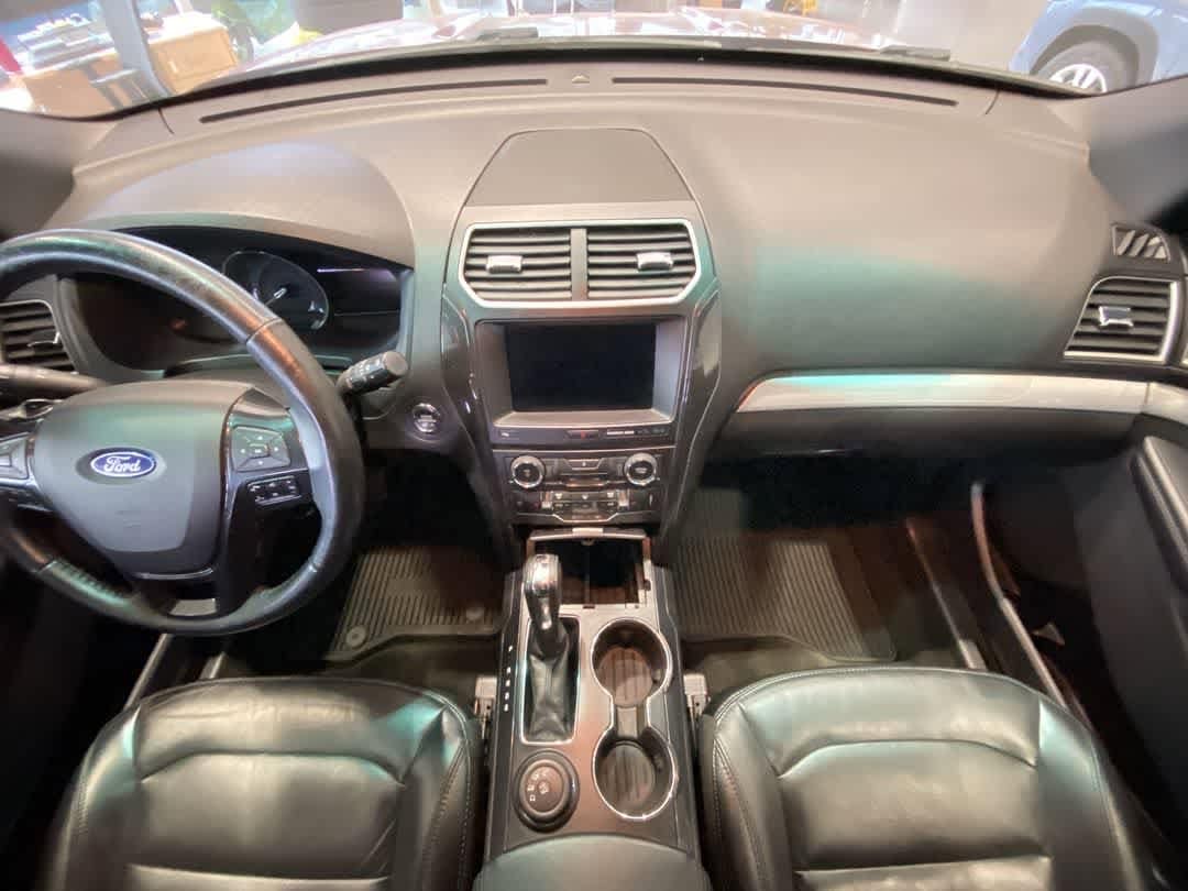 Thumbnail: 2016 Ford Explorer - 24