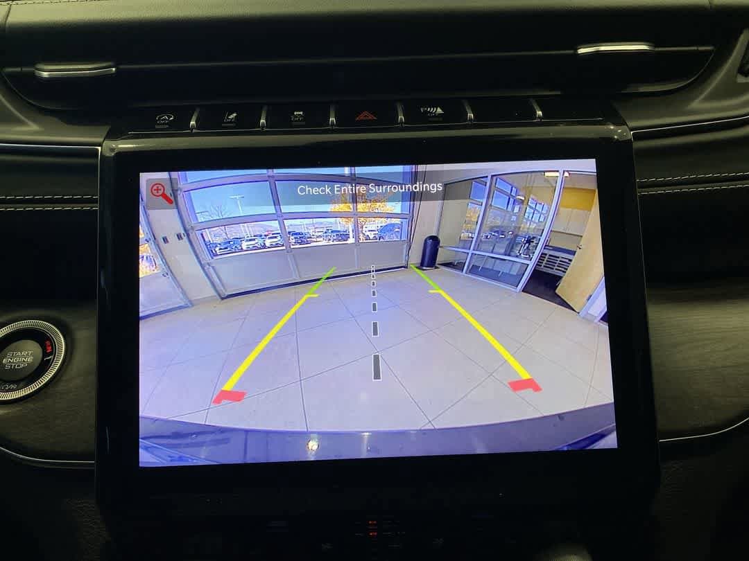 Thumbnail: 2022 Jeep Grand Cherokee - 19