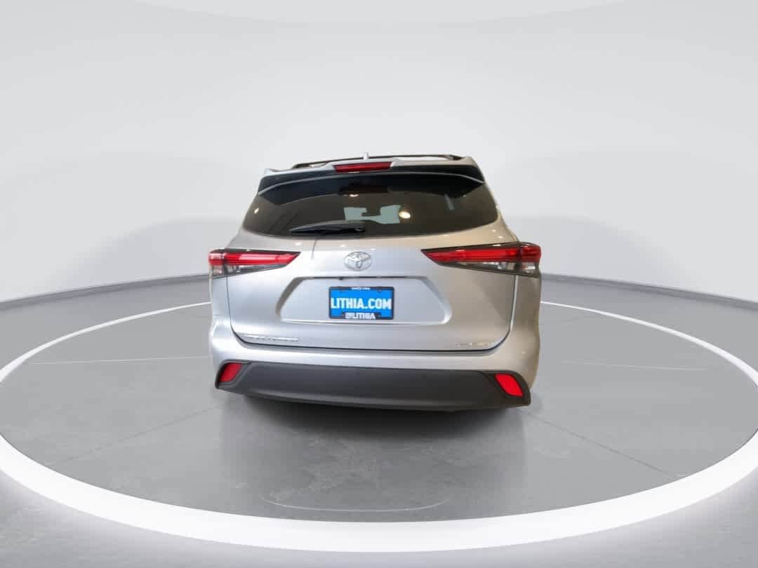 Thumbnail: 2021 Toyota Highlander - 7