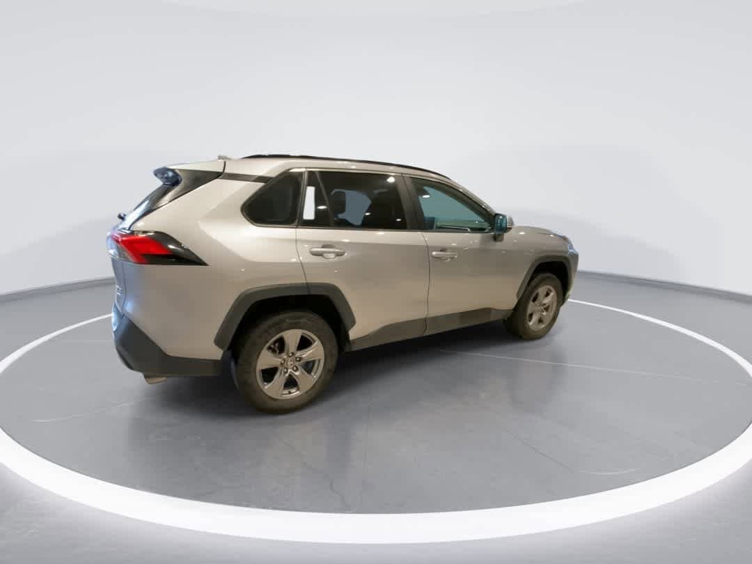 Thumbnail: 2025 Toyota RAV4 - 8