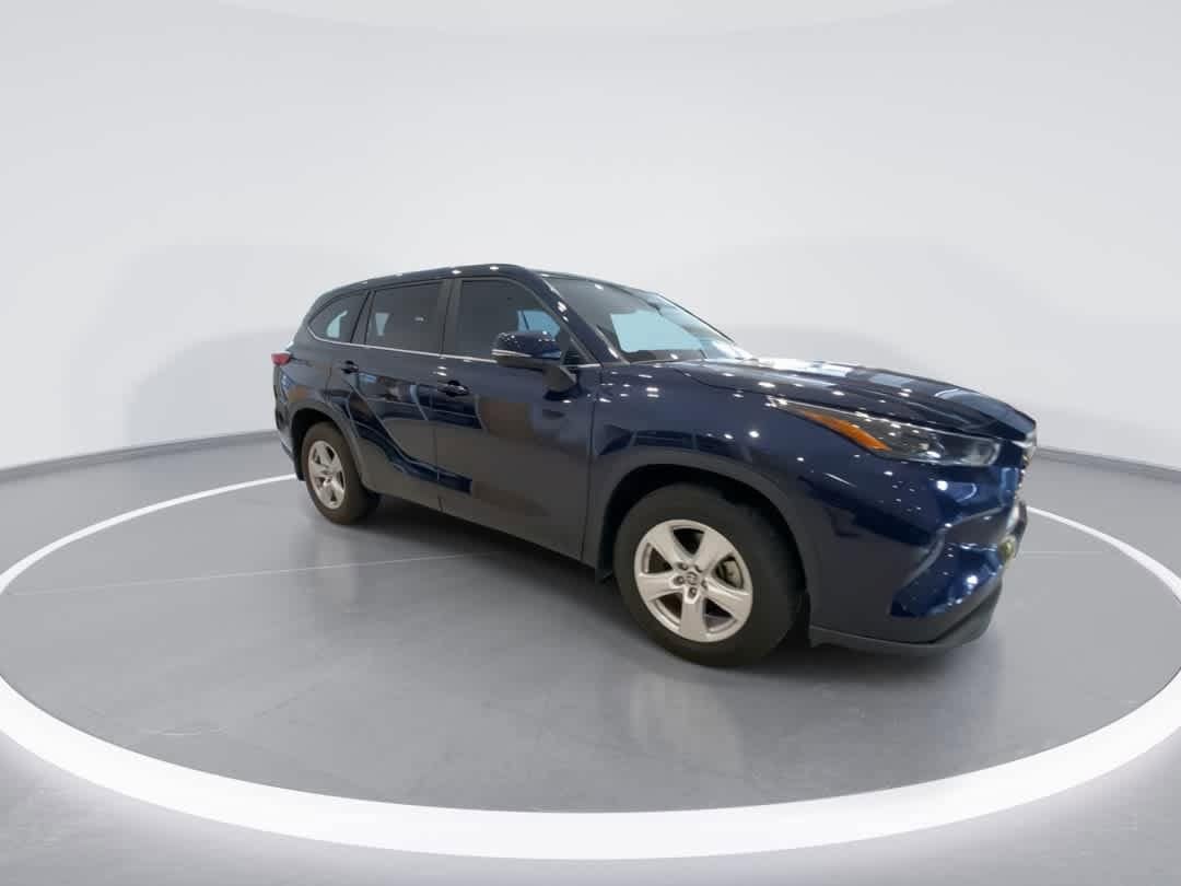 Thumbnail: 2023 Toyota Highlander - 2