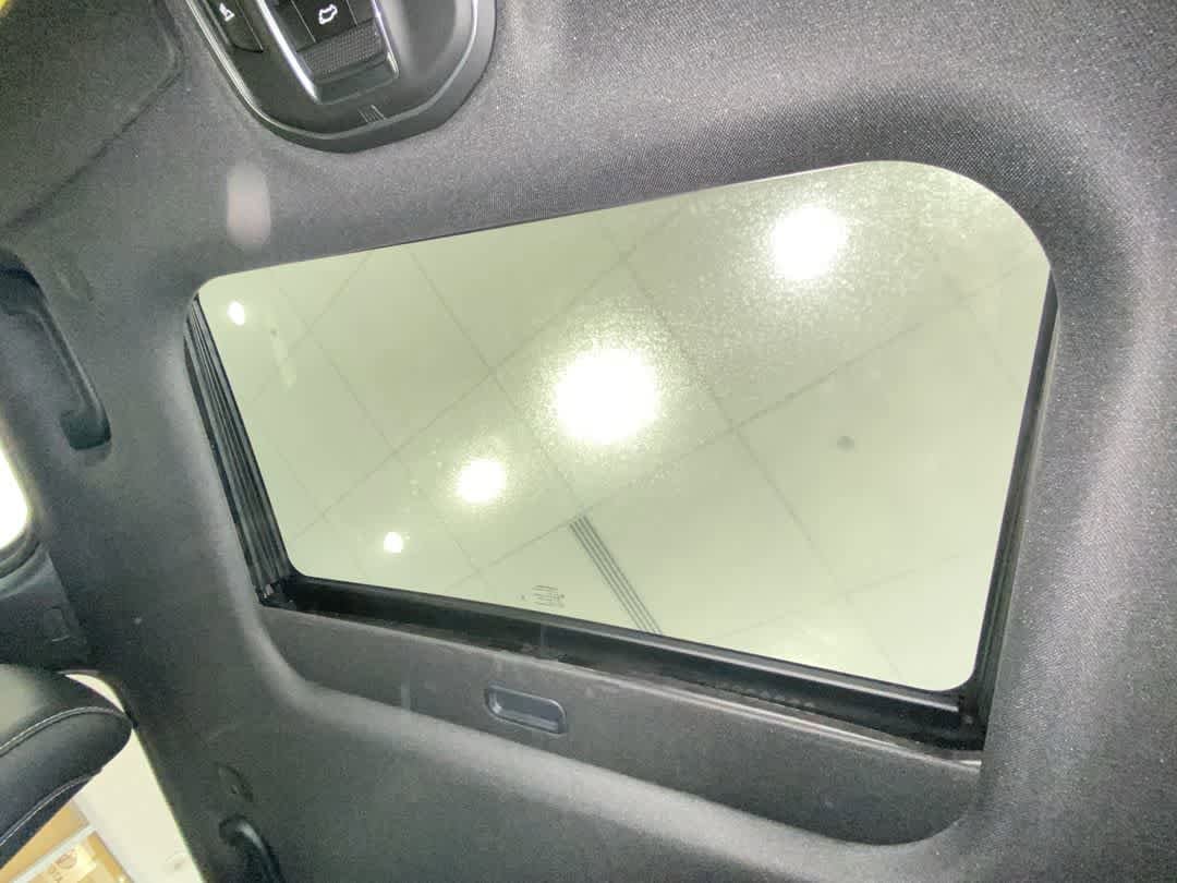 Thumbnail: 2024 Jeep Grand Cherokee - 21