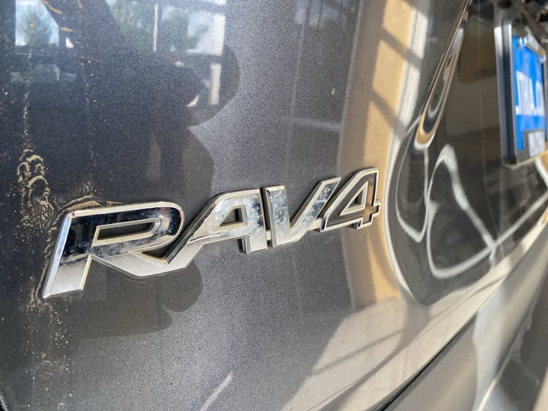 Thumbnail: 2019 Toyota RAV4 - 10