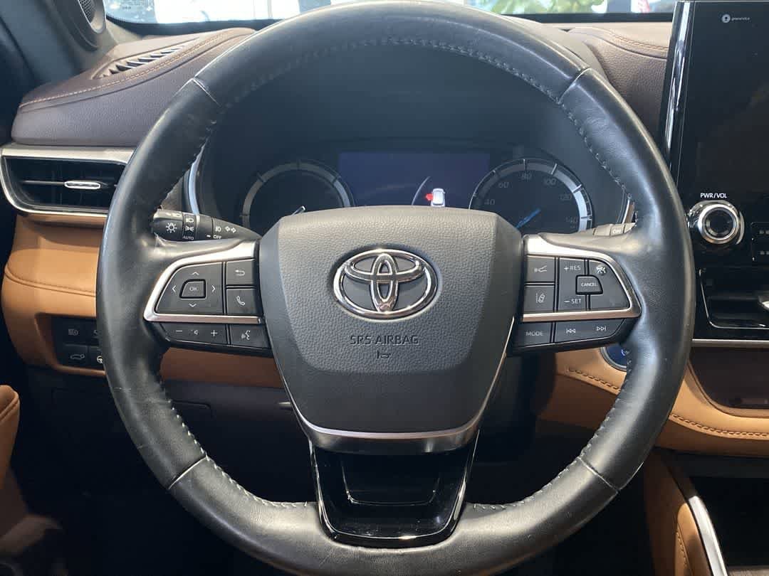 Thumbnail: 2020 Toyota Highlander - 17