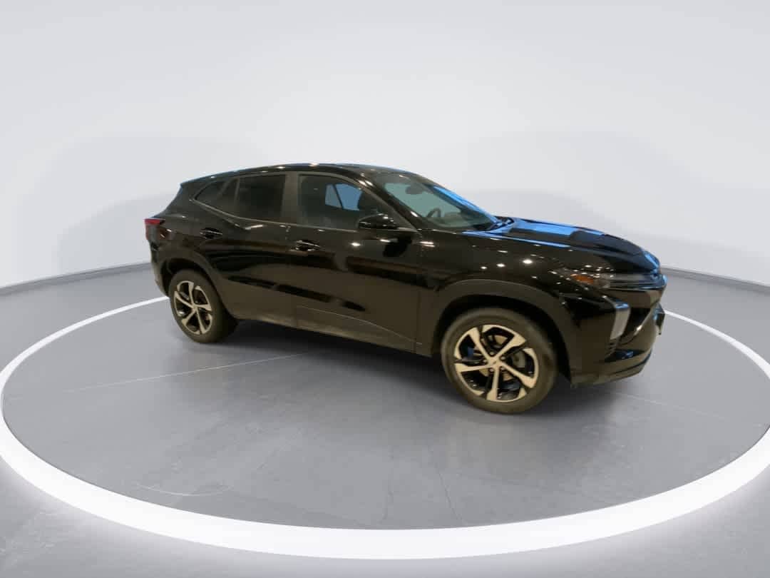 Thumbnail: 2025 Chevrolet Trax - 2