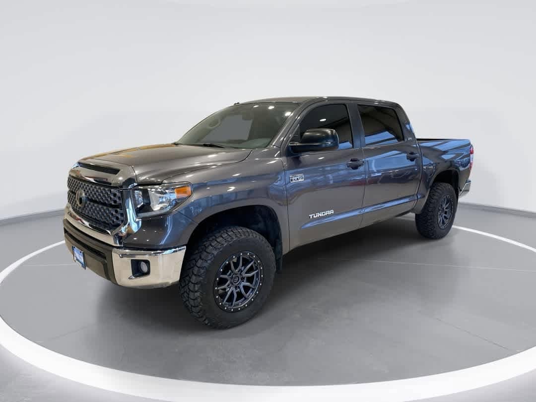 2018 Toyota Tundra SR5's photo